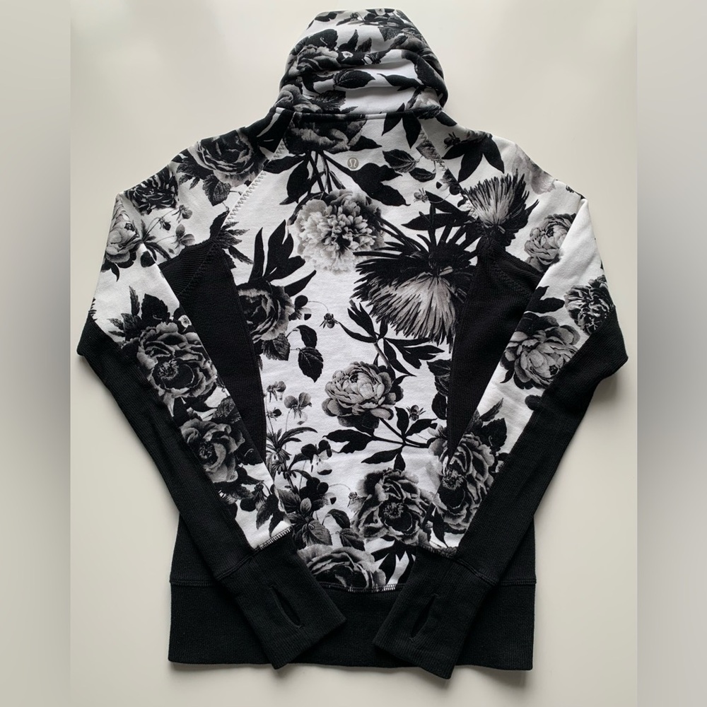 Rare Lululemon Calm & Cozy Jacket - Picture 2 of 14